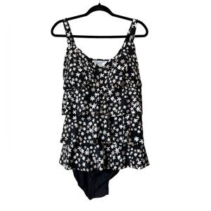 Croft & Barrow Black and White Floral Swimsuit size 20W